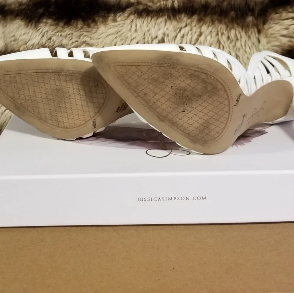 High heels - Picture 3 of 4